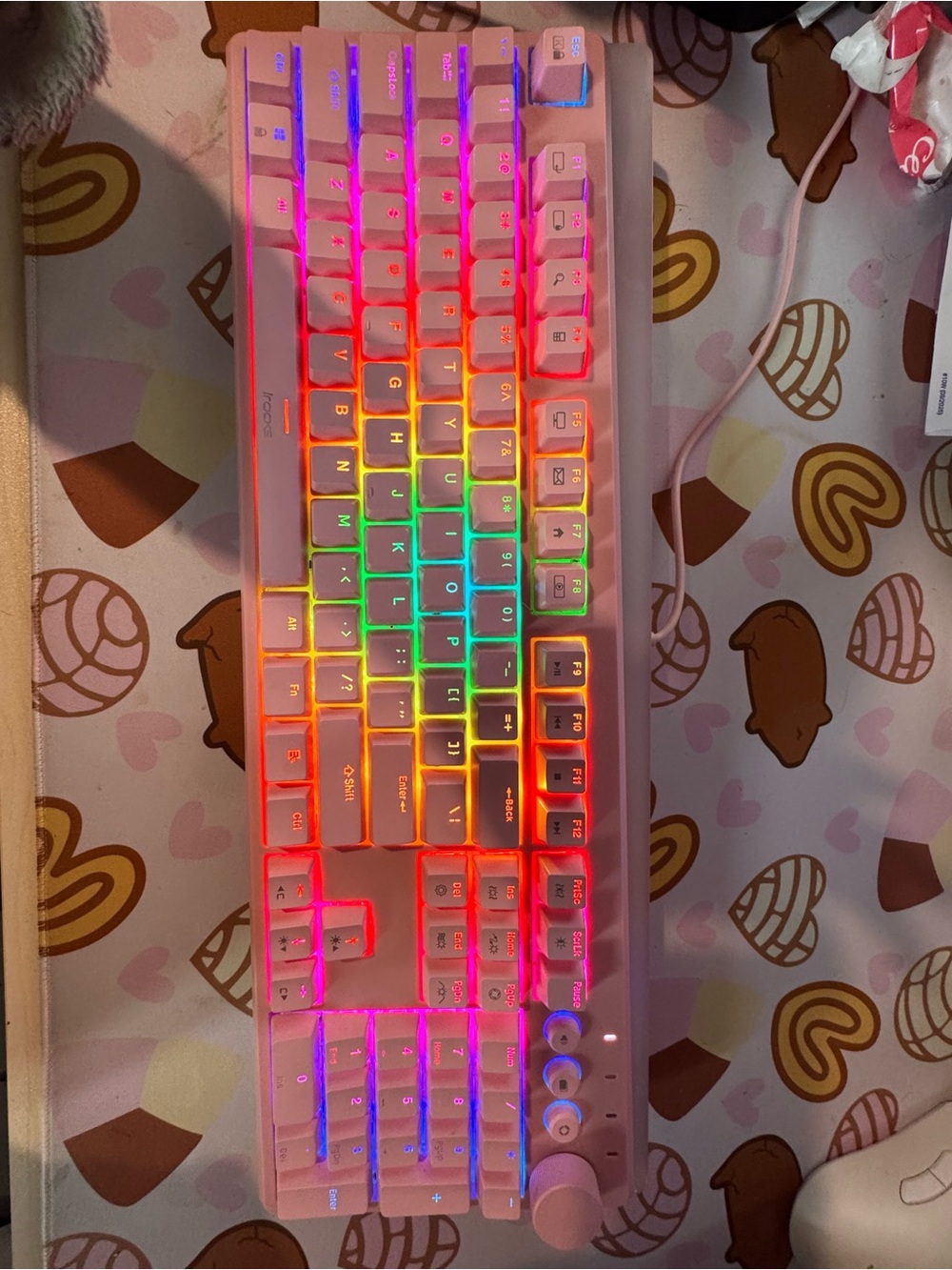 Pink RGB Keyboard - Picture 4 of 9